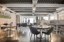 Veelzijdig gebouw te koop in de Veurnestraat in Poperinge