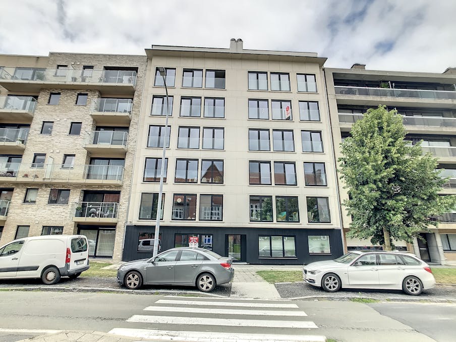 Appartement met terras en garage te huur in Ieper