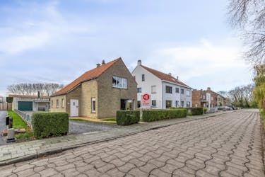 Villa op een perceel van 560m² te koop in Lissewege 