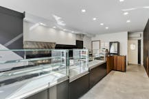 Handelspand te huur van ca. 62 m² met woonst in centrum Lauwe