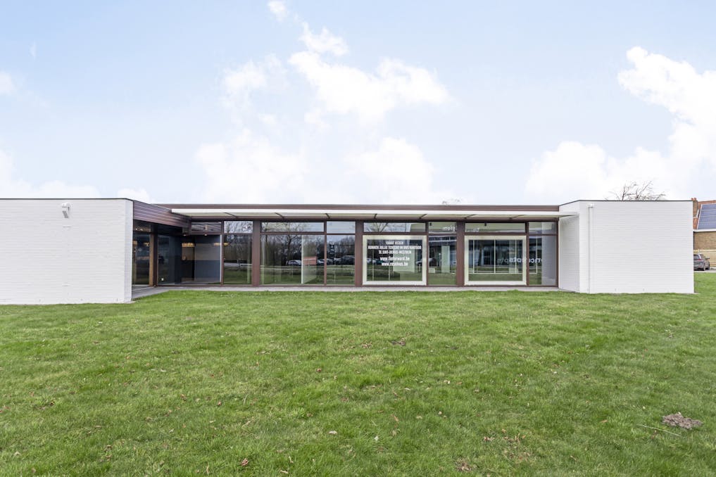 Kantoor (300 m²) Te huur te Torhoutsesteenweg, Zedelgem