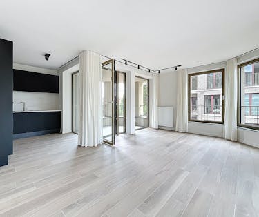 Tour & Taxis | Nieuw appartement met 1 slaapkamer, ZW terras