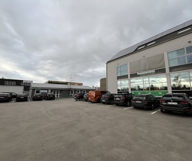 Kantoor (ca. 246 m²) te huur aan de R4 te Gent