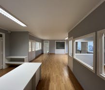 Kantoor (ca. 246 m²) te huur aan de R4 te Gent
