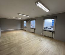 Kantoor (ca. 246 m²) te huur aan de R4 te Gent