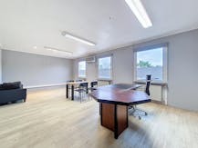 Kantoor (ca. 246 m²) te huur aan de R4 te Gent