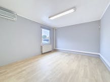 Kantoor (ca. 246 m²) te huur aan de R4 te Gent