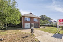 te renoveren huis op een perceel van 2445m² te koop in Geel