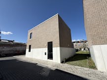 Nieuwbouwwoning met 4 slaapkamers te huur in Antwerpen-Zuid