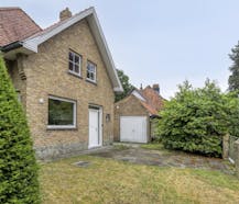 Subliem gelegen huis langs de Aardenburgseweg te Sint-Kruis