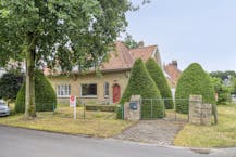 Subliem gelegen huis langs de Aardenburgseweg te Sint-Kruis