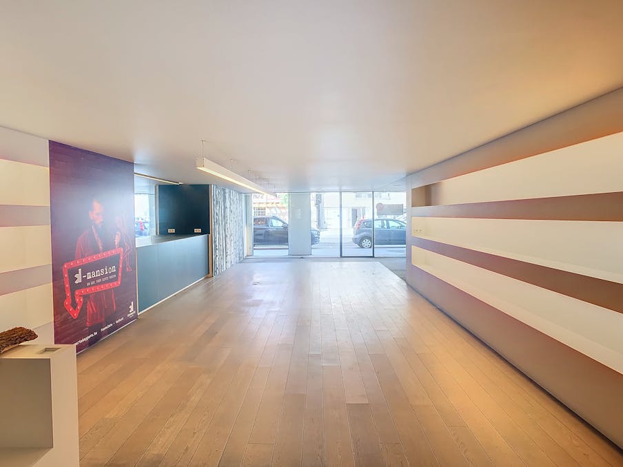 Kantoor van ca. 300 m² op centrale ligging in Torhout