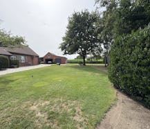 Bouwgrond te koop voor halfopen bebouwing te Kalmthout!