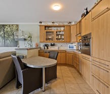 Gelijkvloers appartement met garage te koop in Maasmechelen