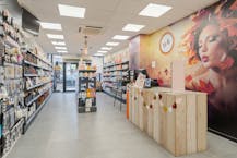 HANDELSPAND (221m2) OP TOPLOCATIE IN SINT-TRUIDEN CENTRUM