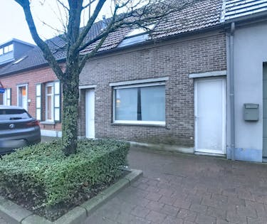 Te renoveren huis te koop in centrum Wuustwezel