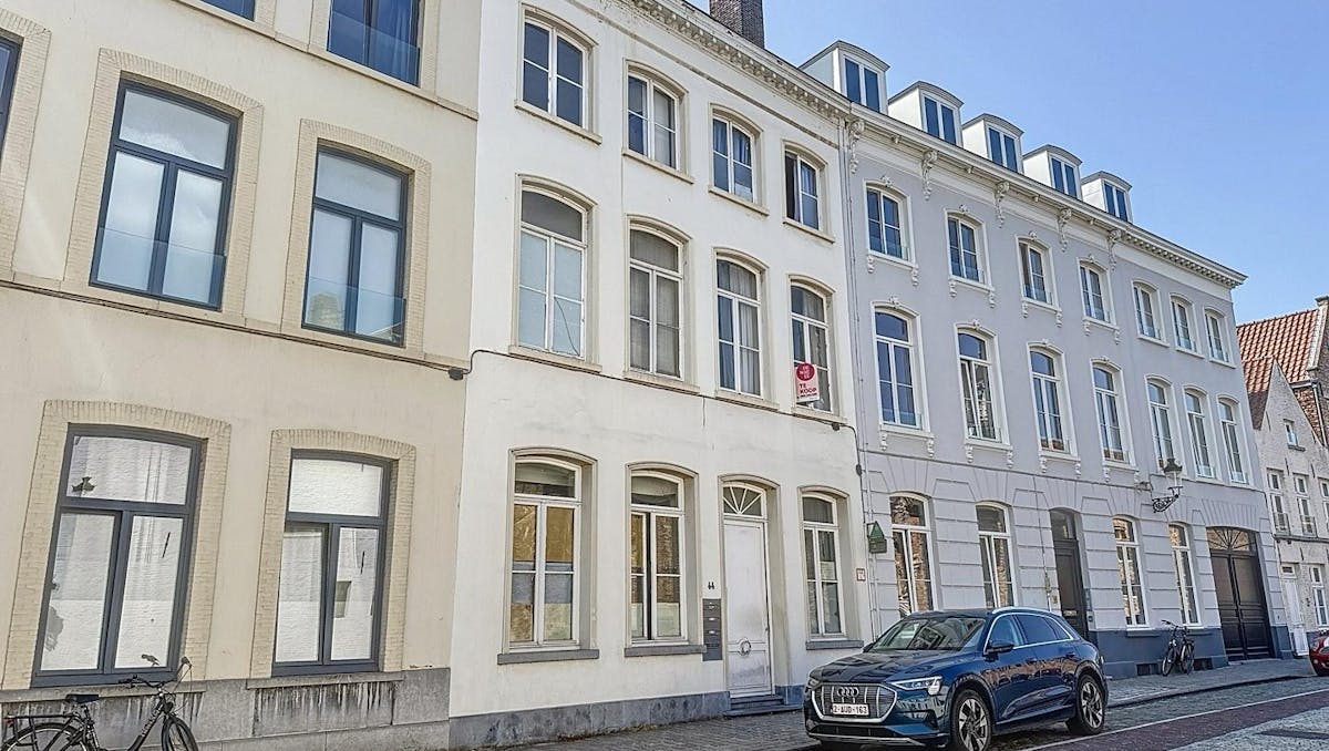 Opbrengsteigendom te koop in centrum Brugge
