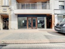 Mooie handelsruimte te huur in de Ooststraat te Veurne