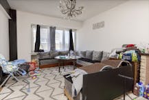 Opbrengsteigendom met 10 appartementen en winkel te koop in Molenbeek - Brussel