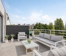Penthouse met 100m² aan terras te koop in Wilrijk