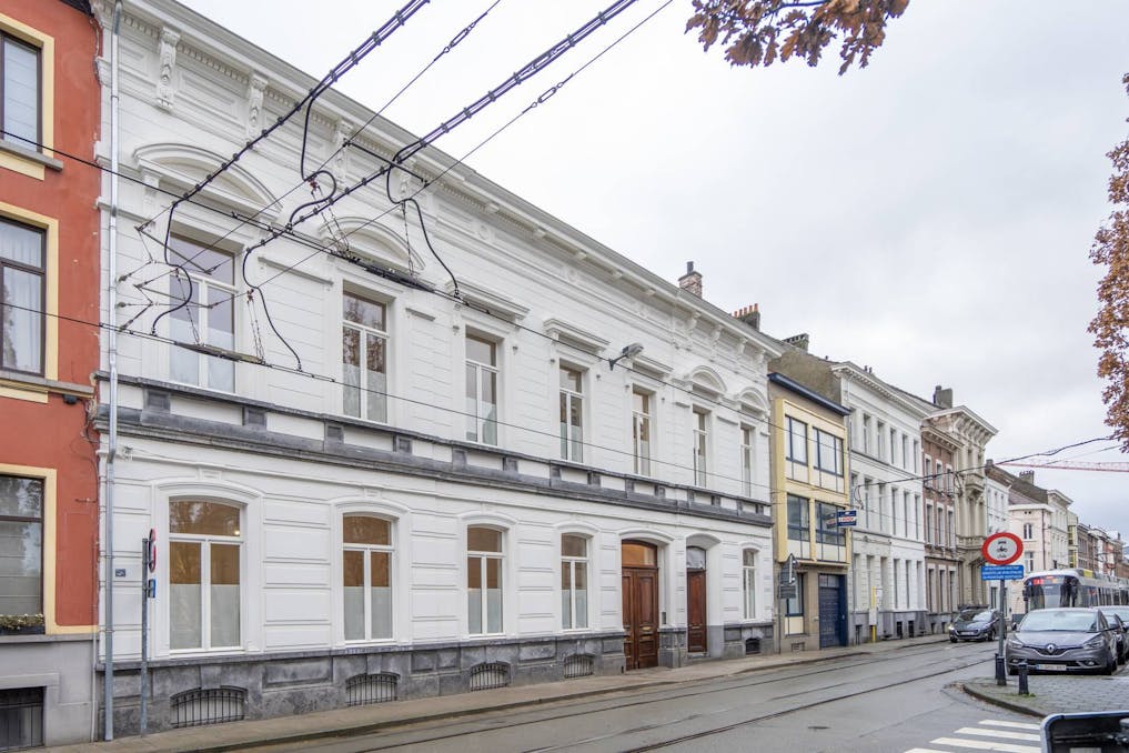 Authentieke woning met 2 slaapkamers en bureelruimte 