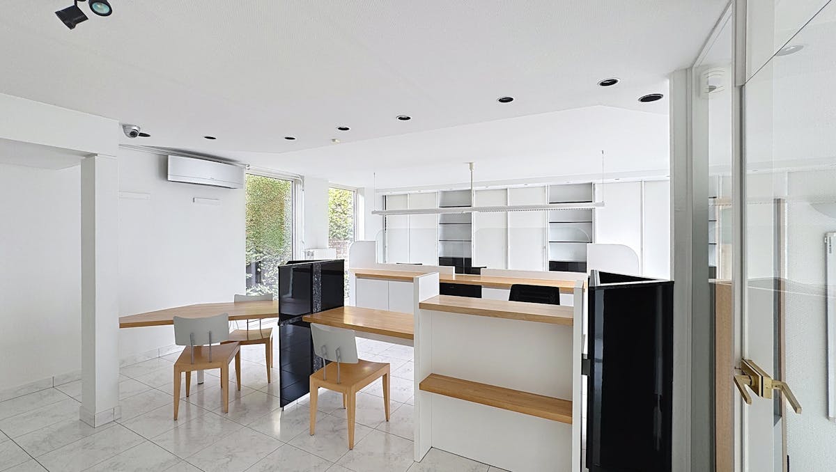 Kantoor te huur vlakbij E40 te Gistel