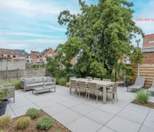Te renoveren woning met 5 slaapkamers, tuin en garagebox te Middelkerke!