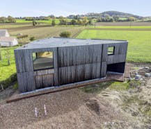 Moderne houtskeletwoning met panoramisch uitzicht