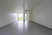 Recente woning met 3 kamers, terras en garage in Elverdinge