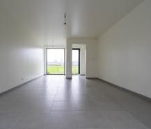 Recente woning met 3 kamers, terras en garage in Elverdinge