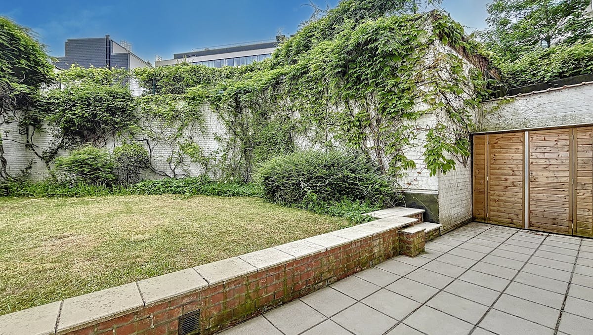 Ixelles – 2-Bedroom Apartment (140 m²) + Garden + Parking