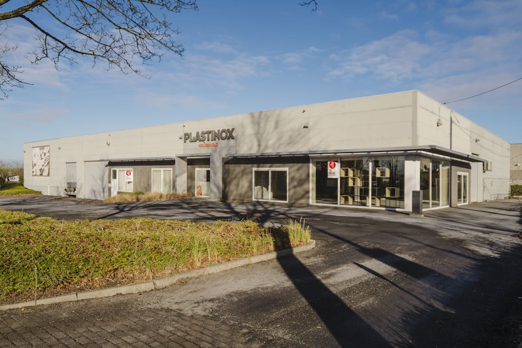 Bedrijfsgebouw te koop in Kortrijk