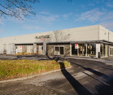 Bedrijfsgebouw te koop in Kortrijk