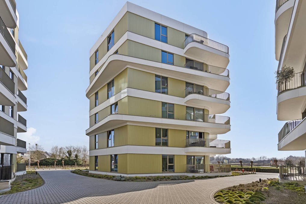 Appartement met 2 slaapkamers en zicht op het water te huur