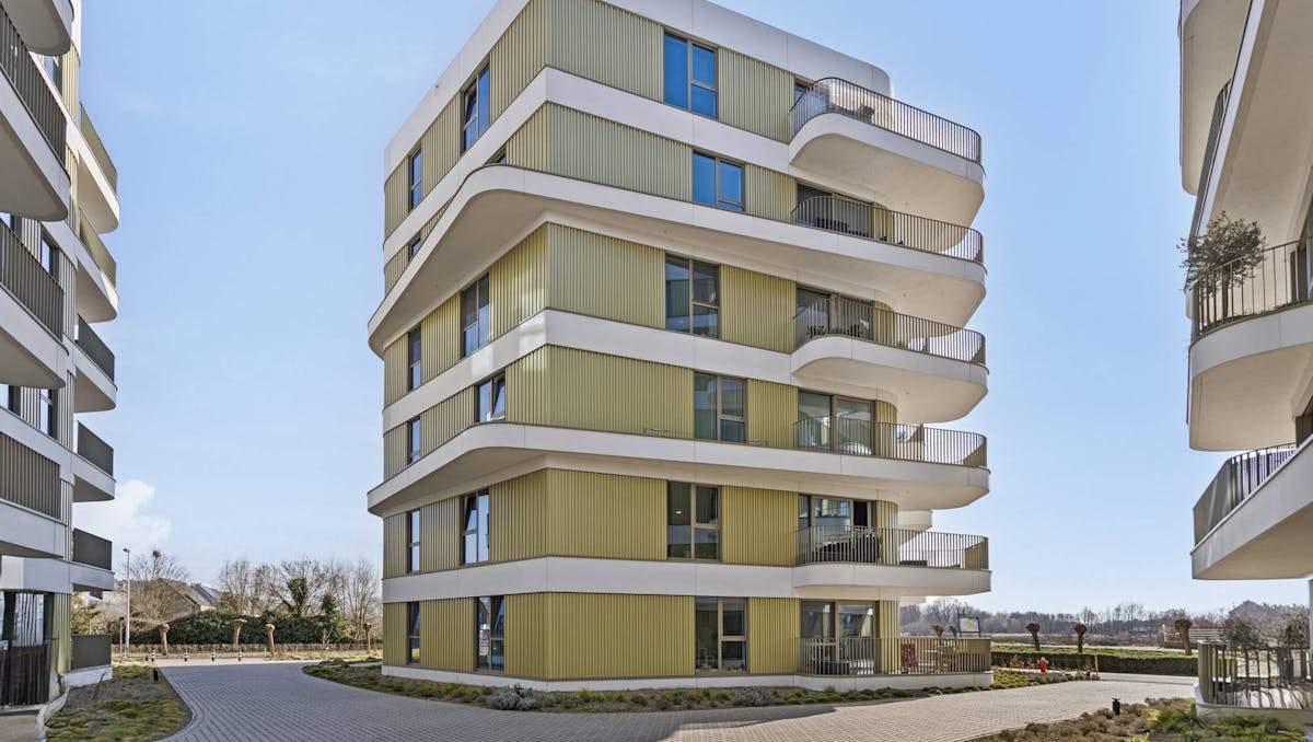 Appartement met 2 slaapkamers en zicht op het water te huur