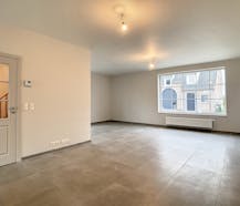 Recente woning met 3 kamers, tuin en garage in Poperinge