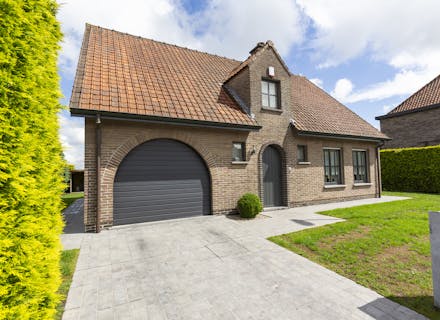 Alleenstaand huis te koop op 634 m² in Zulte