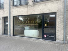 Lichte en moderne handelsruimte te huur in Aartselaar