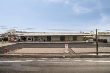 KMO-unit van 240 m² te huur in Kuurne