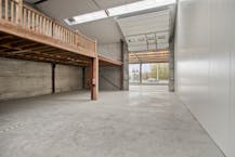 KMO-unit van 240 m² te huur in Kuurne