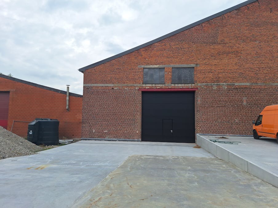 Loods van ca. 620m² te huur in Lendelede