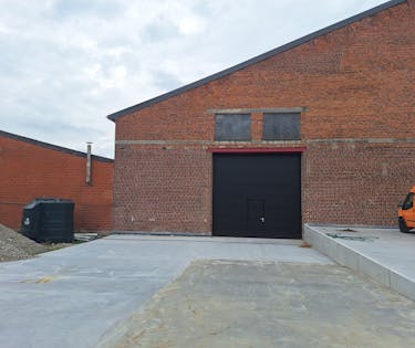 Loods van ca. 620m² te huur in Lendelede