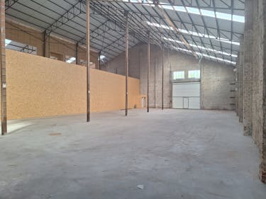Loods van ca. 620m² te huur in Lendelede