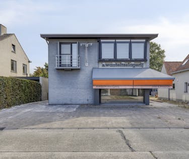 Handelshuis (ca. 305 m²) te koop in Lochristi