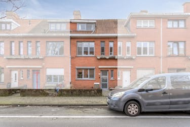 Instapklaar huis met 3 slaapkamers in centrum Assebroek
