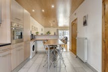 Instapklaar huis met 3 slaapkamers in centrum Assebroek