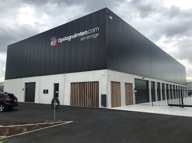 Opslagruimten vanaf ca. 3 m² op drukke invalsweg in Ardooie