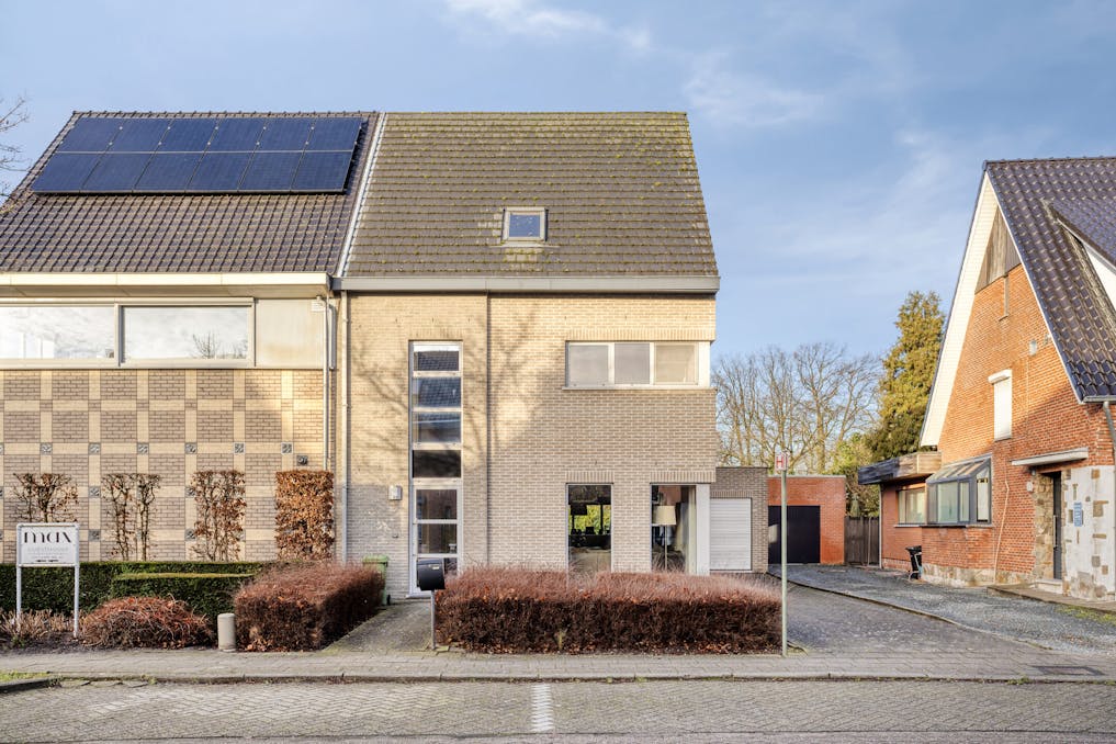 Ruime energiezuinige gezinswoning te koop in Burcht