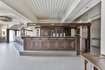 Commercieel pand te huur in het centrum van Sint-Kruis