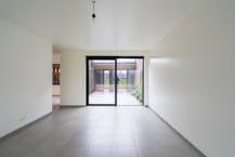 Recente woning met 3 kamers, terras en garage in Elverdinge